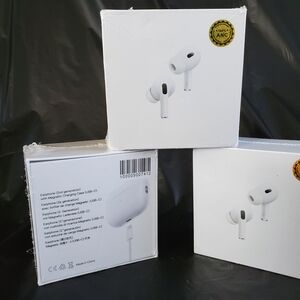 White Wireless Earbuds
